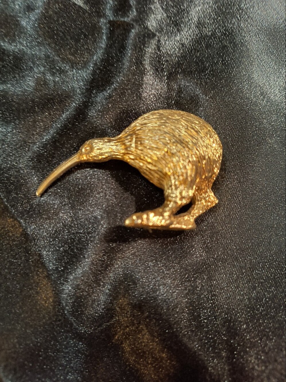 New Zealand Kiwi Bird Small 1 5/8" Gold Tone Metal Figurine